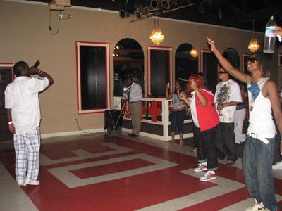 That Boi Twin Doing it for the crowd